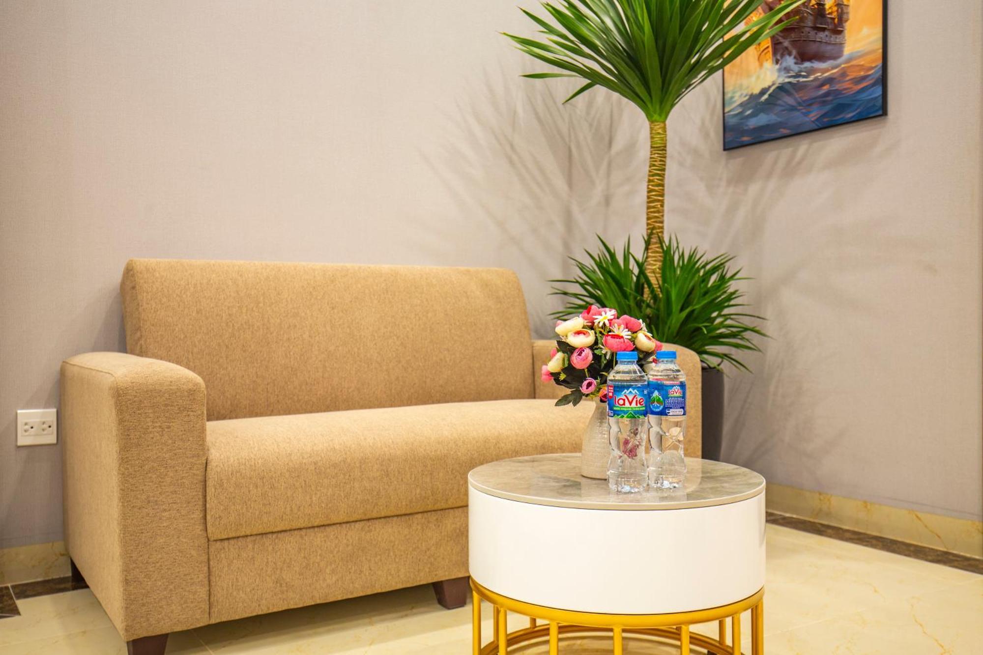 Sumitomo Apartment - Linh Lang Street Hanoi Buitenkant foto